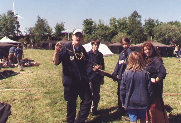 Knotenbindung.jpg (72475 Byte)